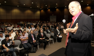 Onu-valoriza-ser-humano-tema-palestra-prf-Edmundo-Oliveira-000